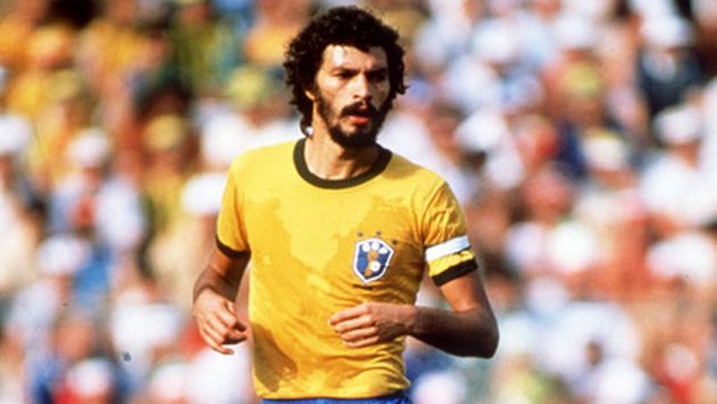 Socrates có sự nghiệp đội tuyển rực rỡ với 2 lần tham dự World Cup 